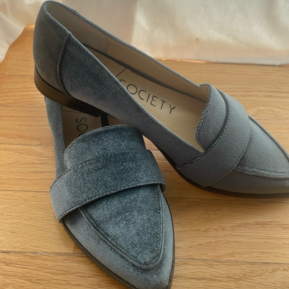 Blue suede shoes :)